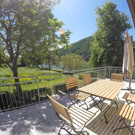 Rheinterrasse 1 * 兰施泰因